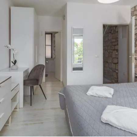Guest House Lea Rovinj Exterior photo