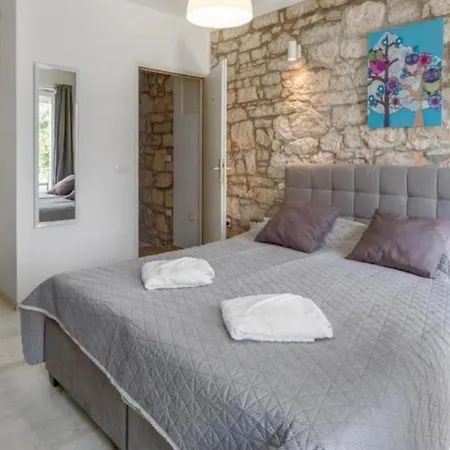 Guest House Lea Rovinj Exterior photo