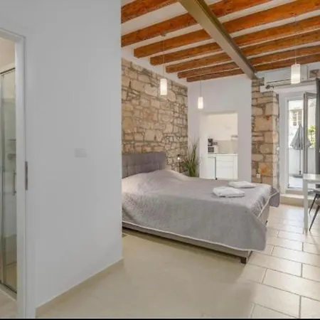 Guest House Lea Rovinj Exterior photo